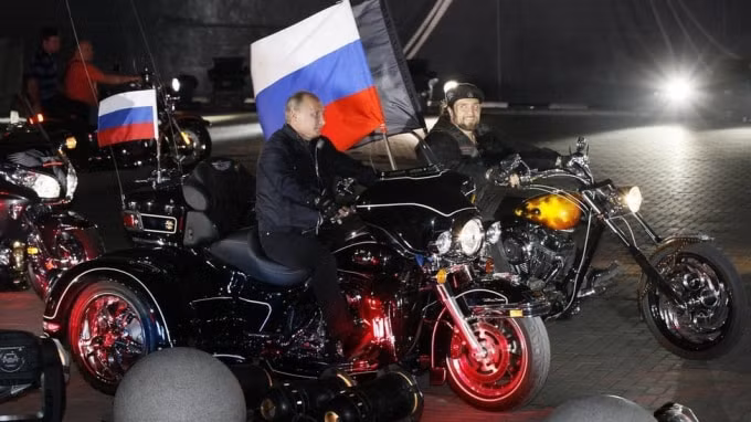 vladimir putin tong thong cua hanh dong hinh 2