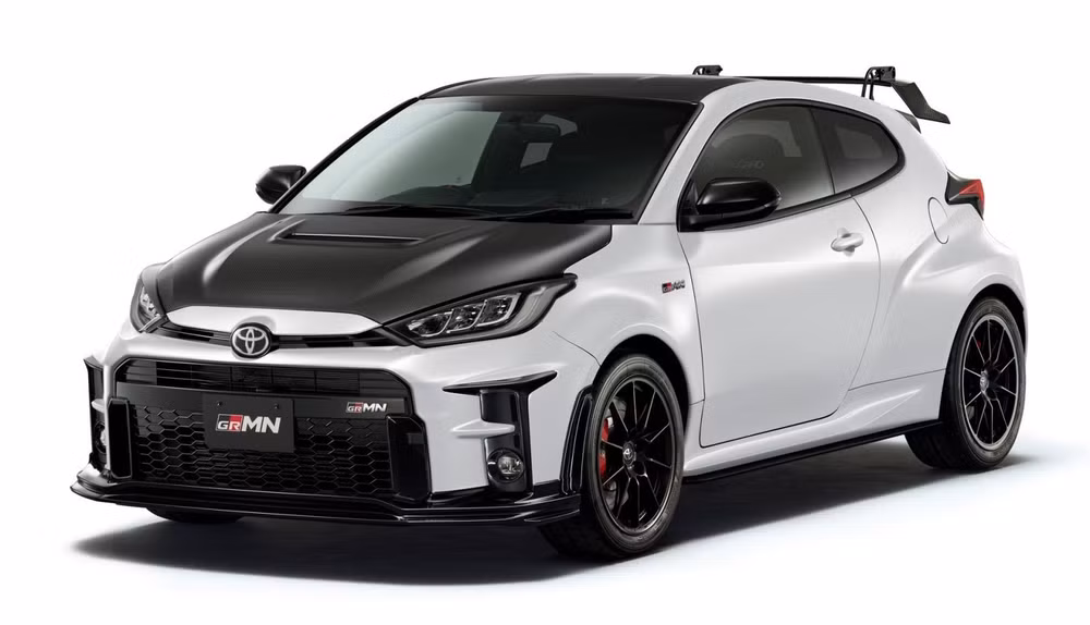 toyota grmn yaris ra mat tai nhat ban gia tu 64100 usd hinh 1