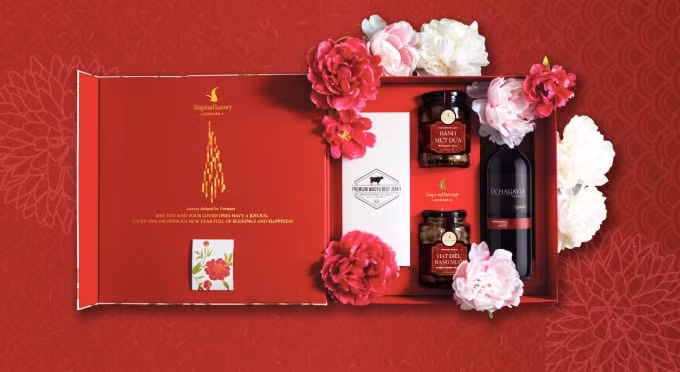 mon qua don nam moi thinh vuong tu vinpearl luxury landmark 81 va almaz hinh 1