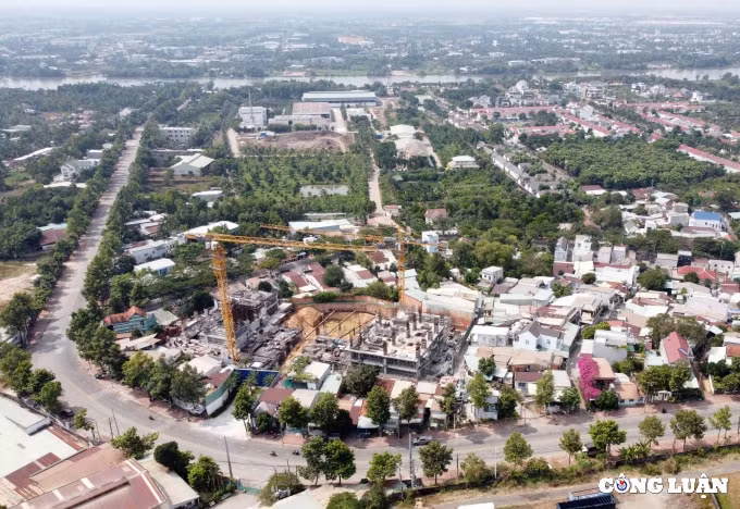 can canh du an hoanh trang nhung xay khong phep cua cuong do la o trung tam thu dau mot hinh 2
