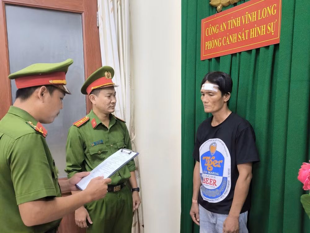 Đối tượng Trần Văn Phương tại cơ quan điều tra (Ảnh: CACC)