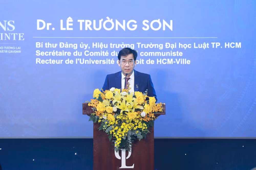 dh-luat.jpg