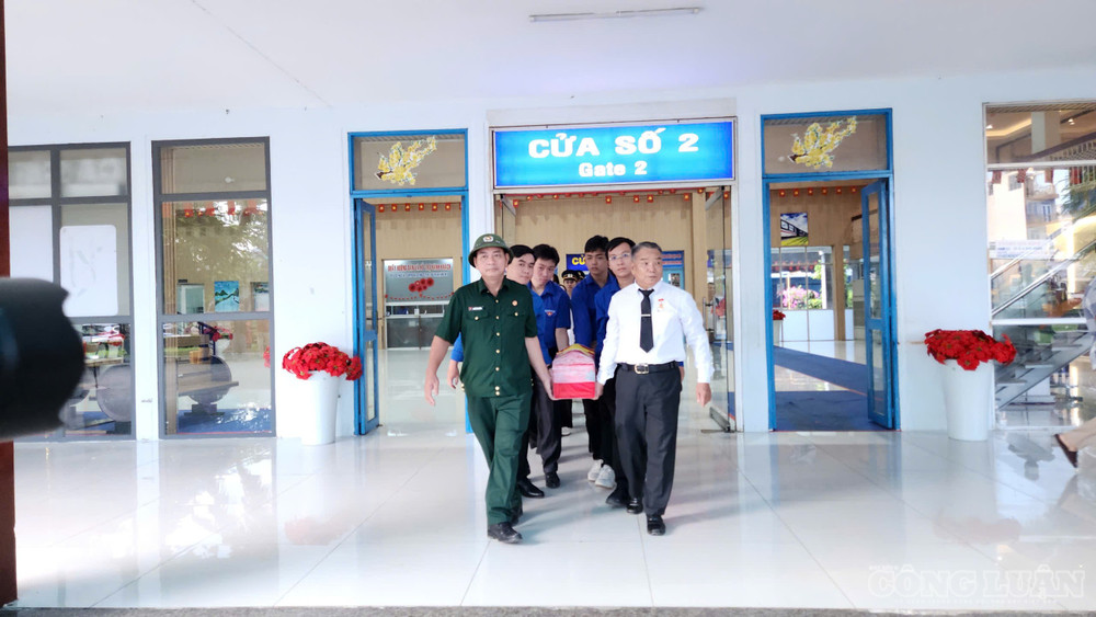 clo_br_anh-6095.jpg