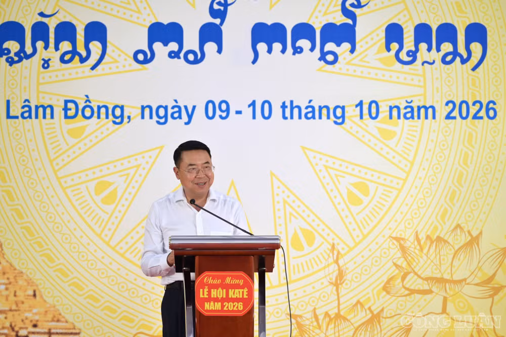 clo_br_giam-doc-so-van-hoa-the-thao-va-du-lich-tinh-ton-thien-san-phat-bieu-tai-le-khai-mac.jpg