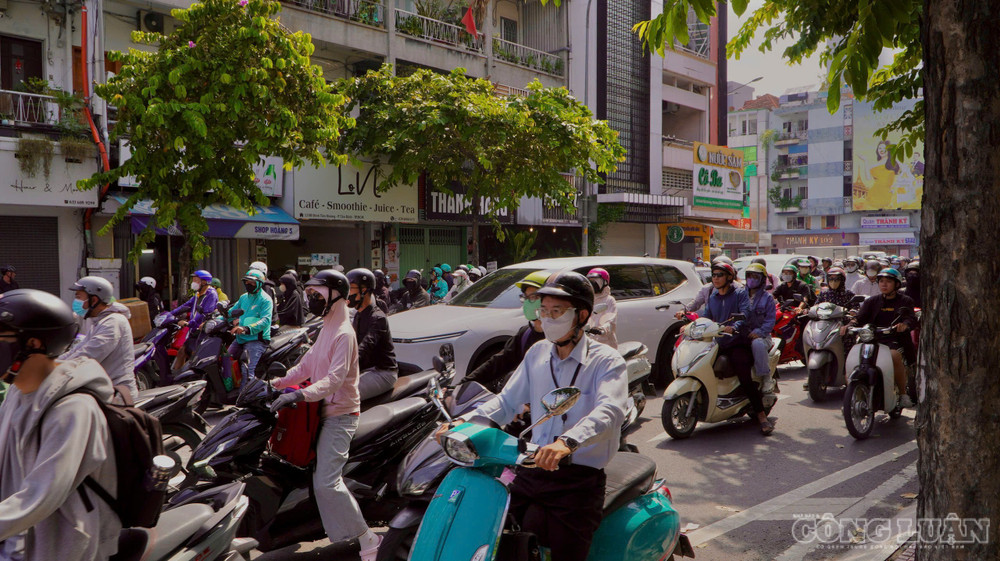 Sự cố xảy ra trên tuyến đường giao thông huyết mạch đi vào trung tâm các quận 1, quận 3, quận Phú Nhuận cũ khiến giao thông tê liệt hàng giờ đồng hồ. clo_br_1791345497156-254409835294636708-5939139348061225039-a6ea0bbc2fd5e02fd590cdf5294db719.jpg