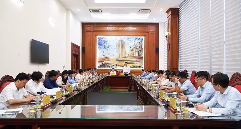 images810944_toan_canh_hoi_nghi_bao_dien_tu.jpg