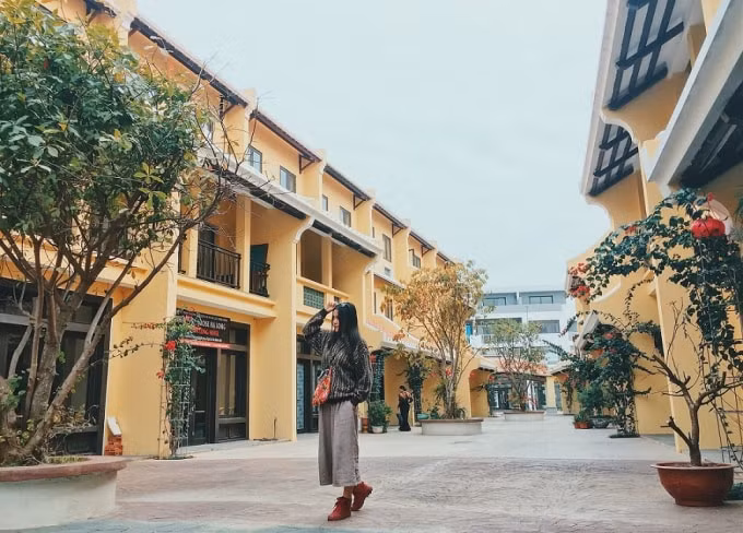Bóng dáng Hội An tại phố đi bộ Hạ Long.