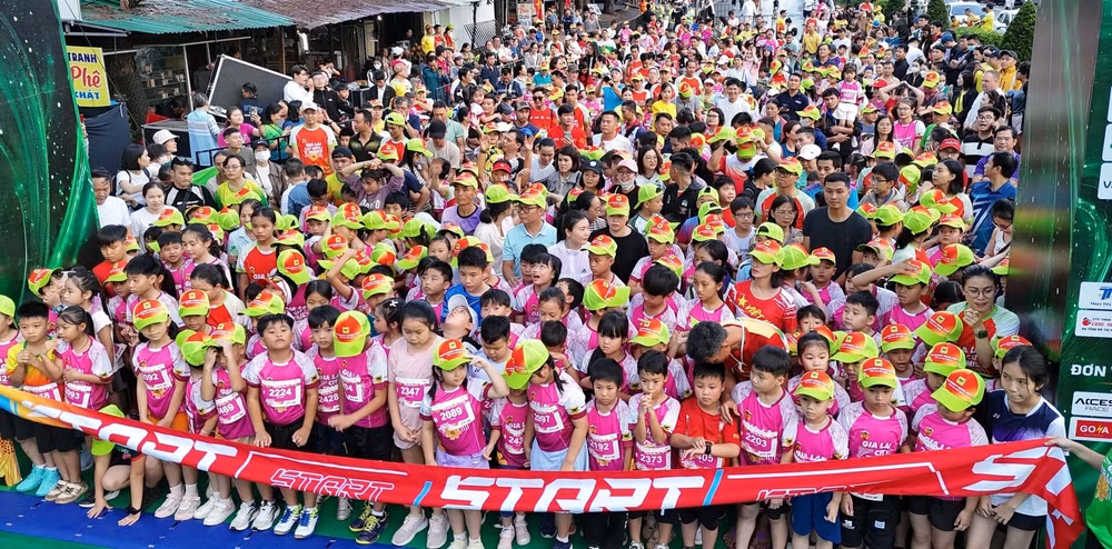 gan 7000 van dong vien chinh phuc giai chay gia lai city trail 2024 hinh 2