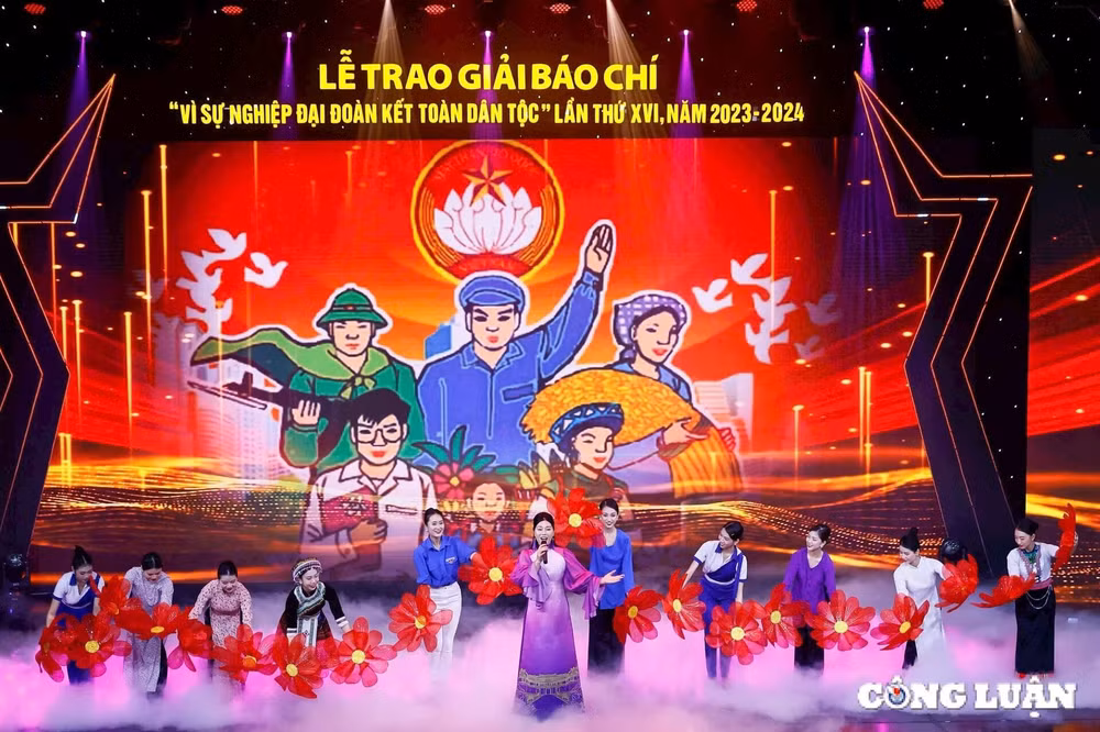giai bao chi vi su nghiep dai doan ket toan dan toc vinh danh nhung tac pham an tuong co vu phat huy tinh than doan ket hinh 3