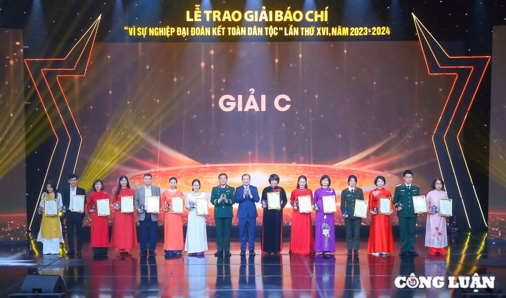 giai bao chi vi su nghiep dai doan ket toan dan toc vinh danh nhung tac pham an tuong co vu phat huy tinh than doan ket hinh 6