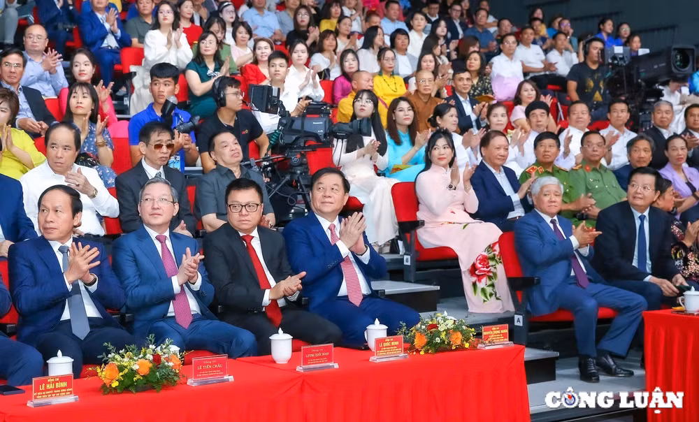 giai bao chi vi su nghiep dai doan ket toan dan toc vinh danh nhung tac pham an tuong co vu phat huy tinh than doan ket hinh 1