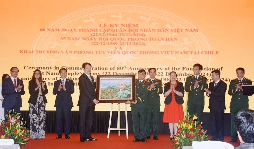 chu tich nuoc du le ky niem 80 nam ngay thanh lap quan doi nhan dan viet nam va khai truong van phong tuy vien quoc phong viet nam tai chile hinh 4