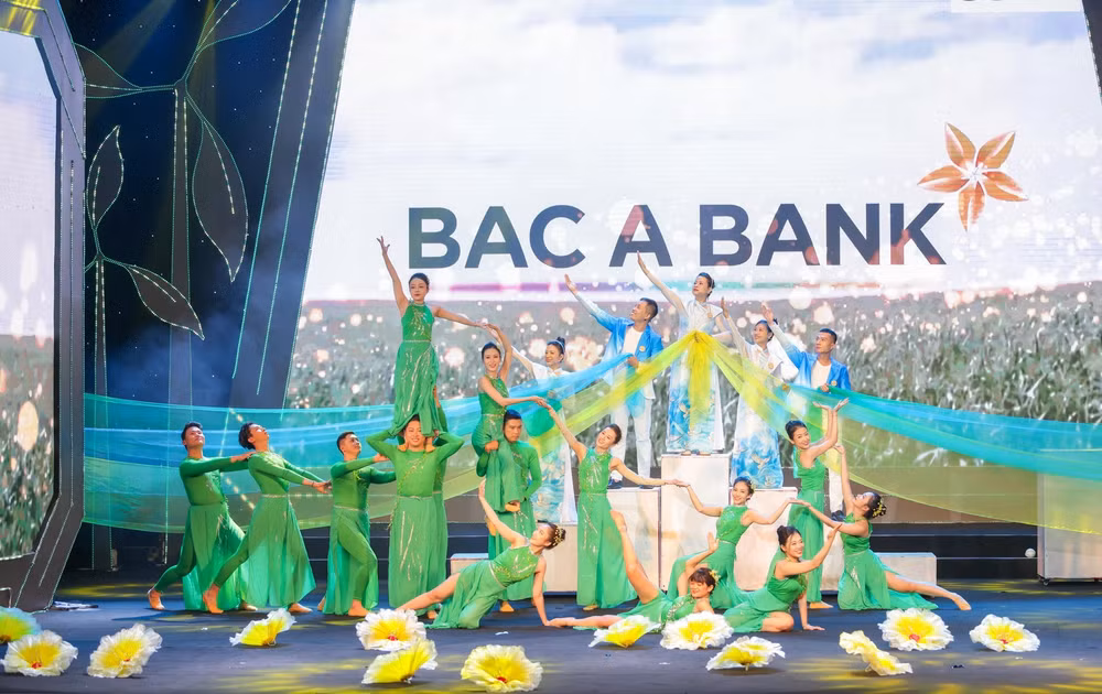 bac a bank cung hanh trinh tro thanh ngan hang xanh cho cuoc song xanh hinh 1