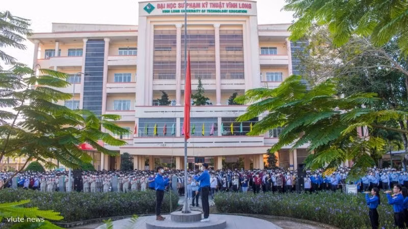 truong dai hoc su pham ky thuat vinh long co nhieu thieu sot ve cong tac nhan su va tuyen sinh hinh 1