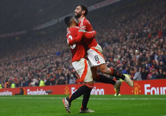 man utd thang tung bung tottenham thua soc doi bet bang ngoai hang anh hinh 1