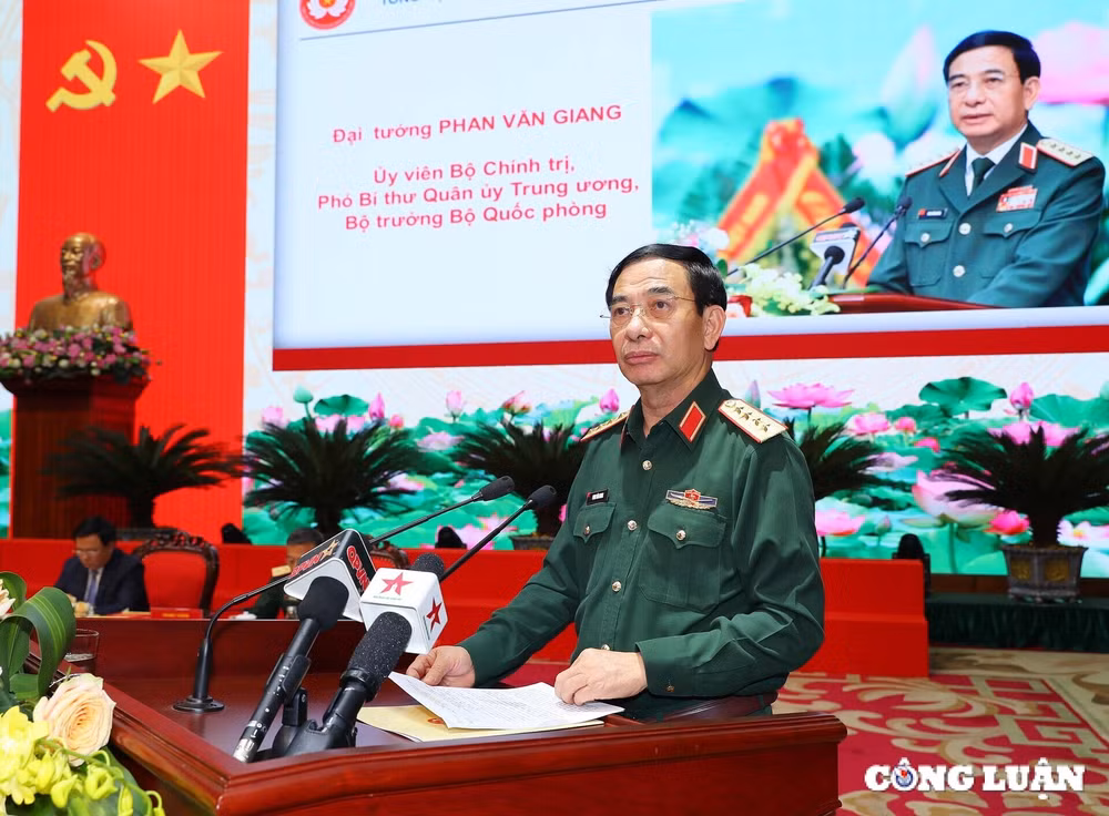 cong tac dang cong tac chinh tri luon la linh hon va mach song cua quan doi ta hinh 3