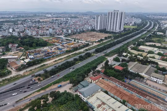 Hà Nội: Điều chỉnh giao thông trên Đại lộ Thăng long để sửa khe co giãn