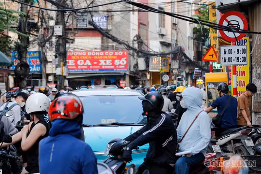 Xử lý ngay những bất cập đơn giản về đèn tín hiệu, biển báo giao thông