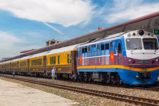 Khoảng 6,3 triệu khách di chuyển bằng đường sắt qua 9 tháng