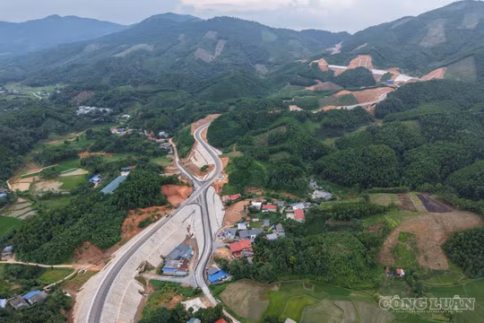 Đường Hồ Chí Minh đoạn Chợ Chu - Ngã ba Trung Sơn sẵn sàng đưa vào khai thác