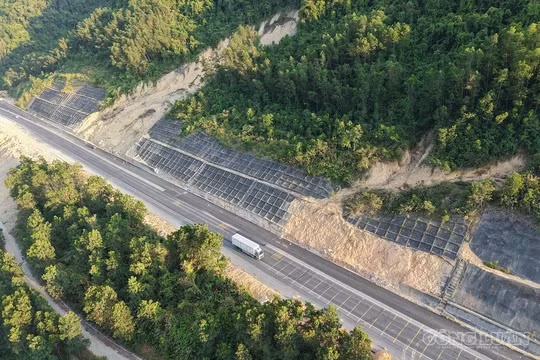 Cấm nhiều loại phương tiện trên cao tốc La Sơn - Hoà Liên đến hết năm 2026