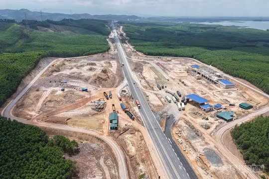 Xem xét trách nhiệm nhà đầu tư trạm dừng nghỉ cao tốc Bắc - Nam chậm tiến độ