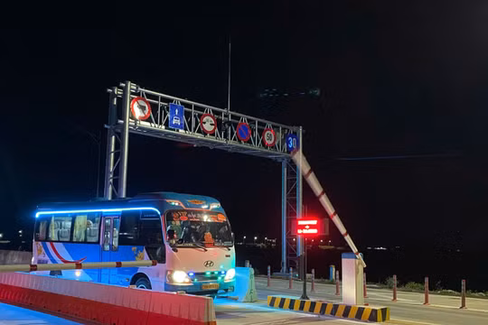 Phương tiện di chuyển qua cao tốc Bắc - Nam từ Bãi Vọt đến Cam Lộ chính thức mất phí