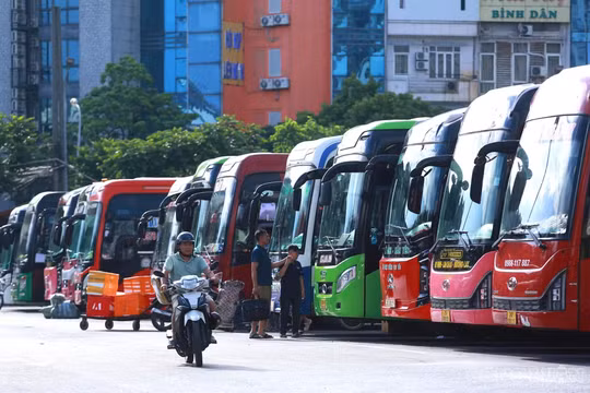 Hà Nội: Bến xe Giáp Bát, Nước Ngầm dừng tiếp nhận tuyến xe khách đăng ký mới