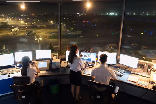 UAV xuất hiện 2 lần tại Tân Sơn Nhất, 73 chuyến bay bị ảnh hưởng