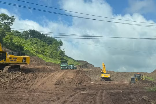 Khó khăn về mặt bằng ảnh hưởng đến tiến độ cao tốc Dầu Giây - Tân Phú