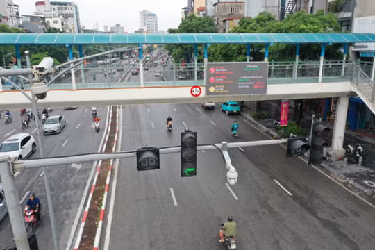 Hà Nội: Phát huy hiệu quả hệ thống màn hình LED thông minh, camera AI