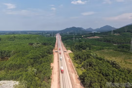 Sớm hoàn thành mở rộng cao tốc Cam Lộ - La Sơn, giảm tải cho Quốc lộ 1