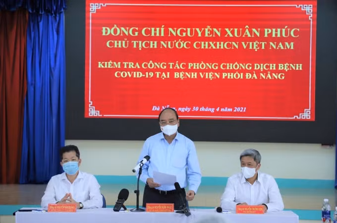 Chủ tịch nước Nguyễn Xuân Phúc phát biểu chỉ đạo tại buổi làm việc.