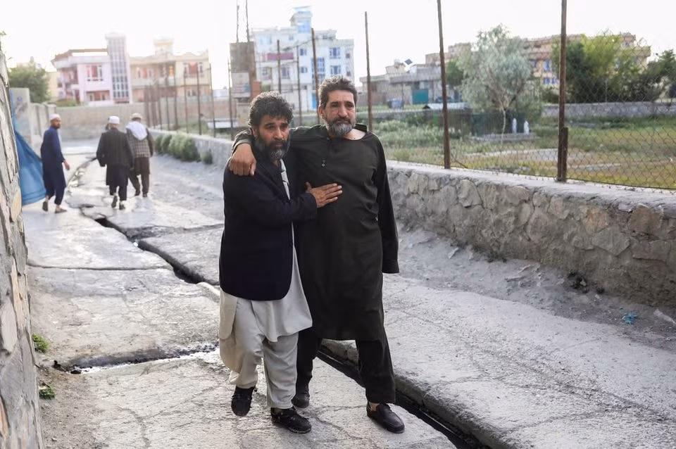 danh bom lieu chet hon 50 nguoi thiet mang tai afghanistan hinh 1