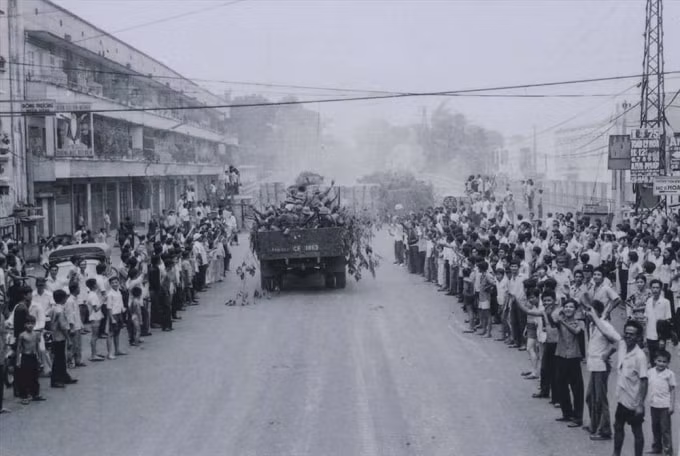 niem vui ngay hoa binh hinh 1