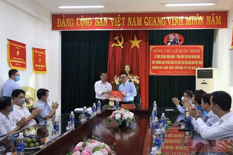 se tang cuong ho tro hoi nha bao tinh co quan bao chi dia phuong cac hoat dong trao doi thong tin nghiep vu hinh 3