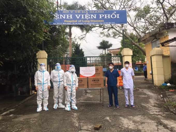sao thai duong ung ho hon 150 ty dong chong dich covid 19 hinh 6