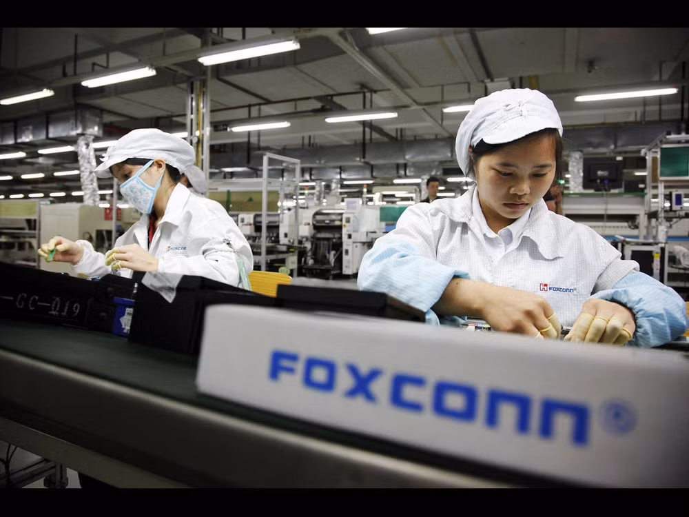 foxconn tam dung hoat dong nha may san xuat iphone o tham quyen vi dich covid 19 hinh 1