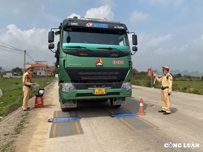 ninh binh ra quan quyet liet xu ly tinh trang xe qua kho qua tai hinh 1
