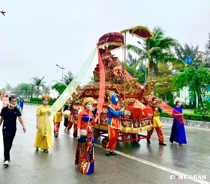 dac sac net van hoa le hoi cau phuc tai bien sam son hinh 3