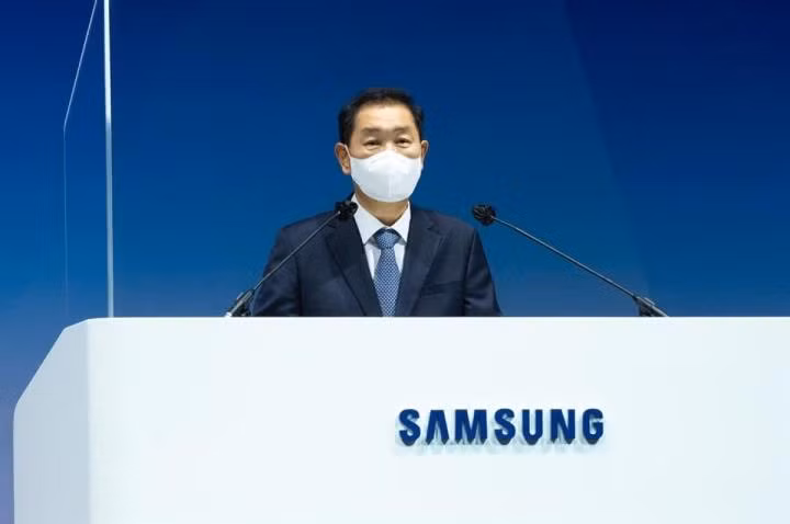 ceo samsung xin loi ve cac van de bop hieu nang tren dong may galaxy s22 hinh 1