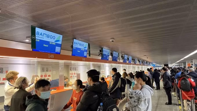 bamboo airways da dua 300 nguoi viet o ukraine ve nuoc an toan hinh 2