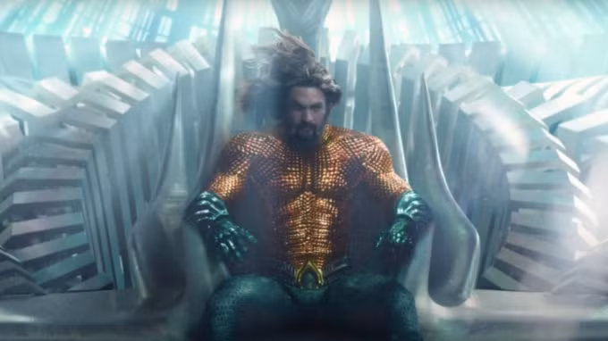 aquaman 2 the flash va loat phim sieu anh hung thong bao doi lich chieu hinh 1