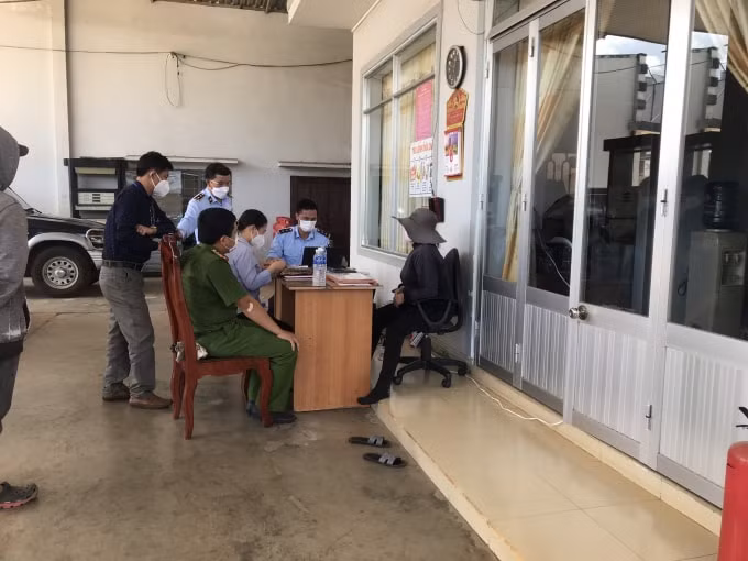 gam 6000 lit xang cay xang tai lam dong bi phat 15 trieu dong hinh 2