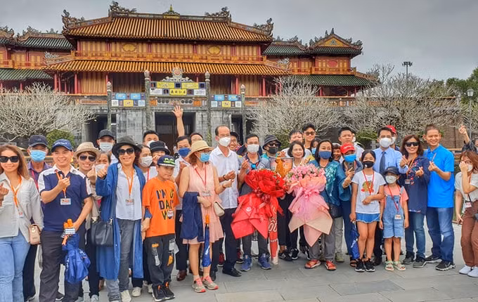 thua thien hue mo cua hoan toan de don khach du lich quoc te hinh 1