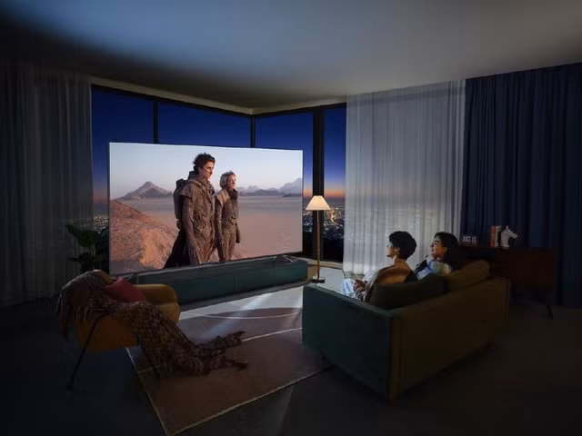 xiaomi ra mat tv 4k co kich thuoc len den 100 inch gia 72 trieu dong hinh 2