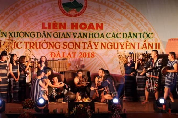 tinh kon tum dang cai lien hoan dien xuong van hoa dan toc truong son tay nguyen lan thu iii hinh 1