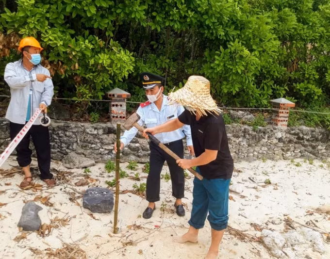 Cưỡng chế công trình không phép của Công ty Cổ phần Khu du lịch Đảo Cát Bà