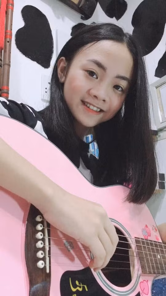 ca si nhi duong ngoc tram anh du la f0 van giu tinh than lac quan hat sai gon toi se hinh 1