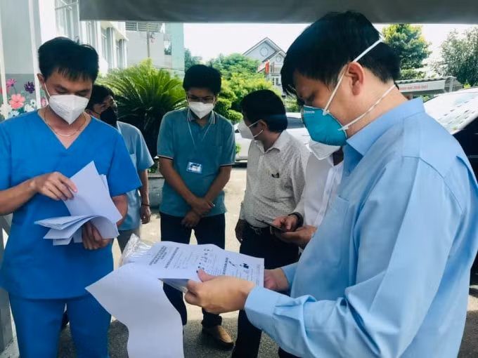 Bộ trưởng Nguyễn Thanh Long: Bình Dương cần đảm bảo an sinh cho người dân trong vùng “khoá chặt” (ảnh TL).